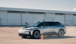 ff 91首辆准量产车直播,未来智能出行新标杆亮相！”